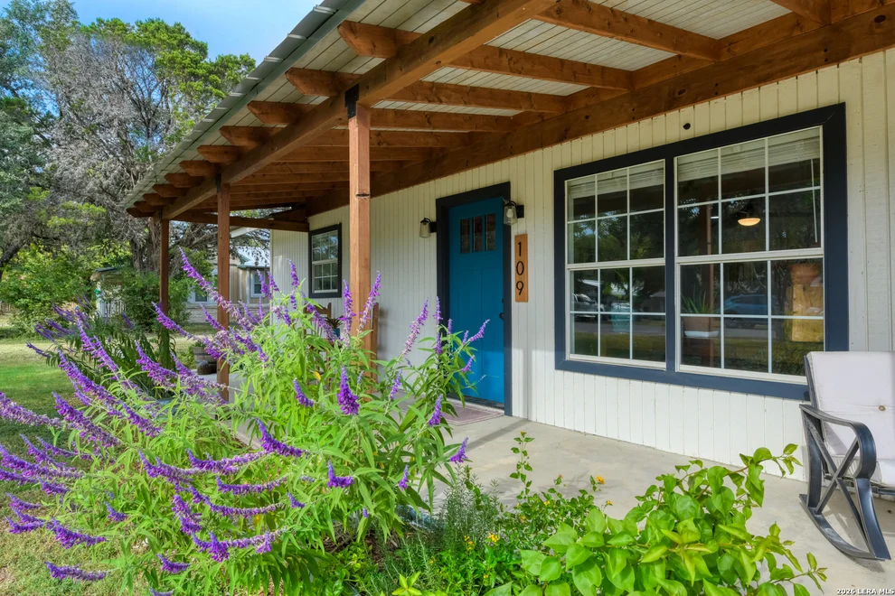Unit for sale at 109 Hilltop Dr E, Kerrville, TX 78028