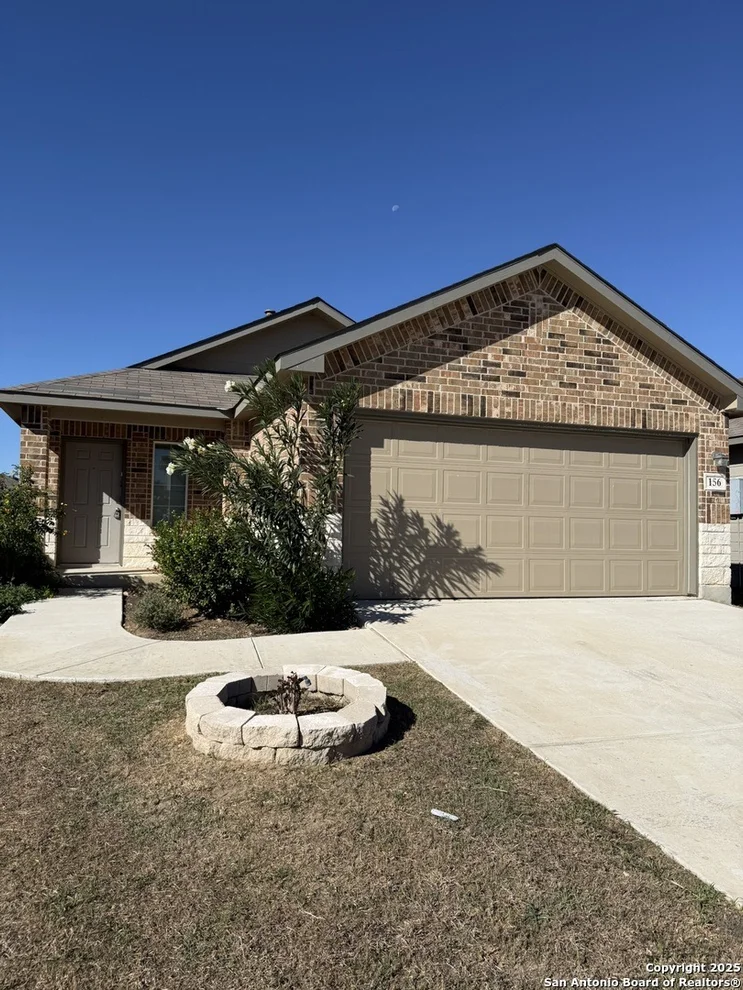 Unit for sale at 156 middle green, Floresville, TX 78114
