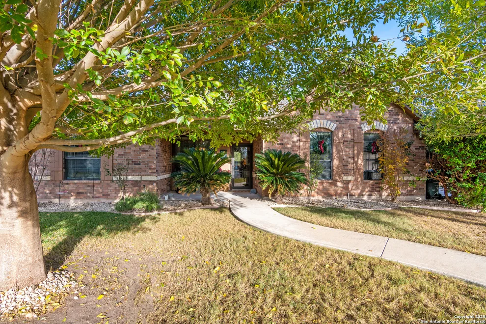 Unit for sale at 7 Briar Court, Uvalde, TX 78801