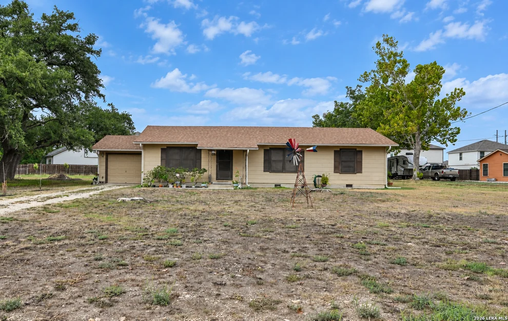 Unit for sale at 614 E Martindale, Seguin, TX 78155