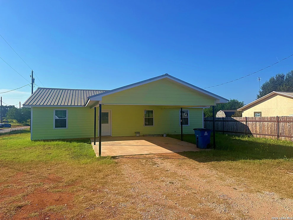 Unit for sale at 279 Edwards Ave, Charlotte, TX 78011