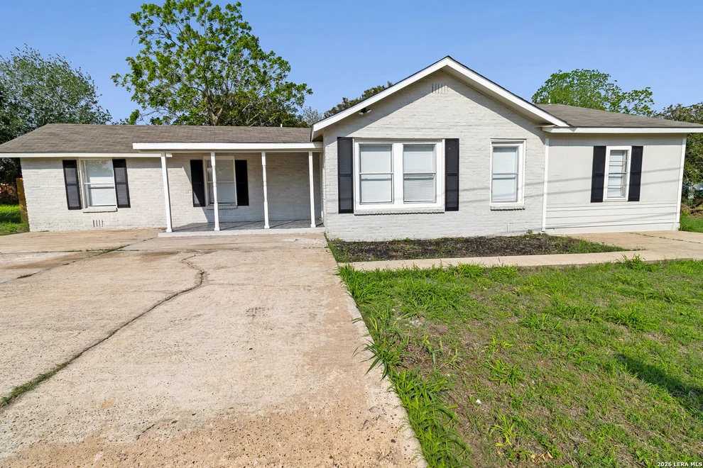 Unit for sale at 1404 N Comitas St, Beeville, TX 78102