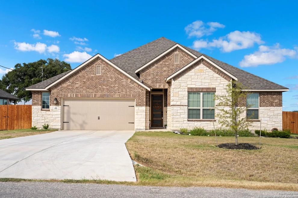 Unit for sale at 143 Arched Oak Loop, Floresville, TX 78114