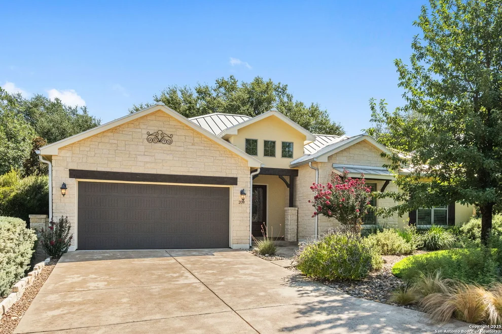 Unit for sale at 209 Well Spgs, Boerne, TX 78006