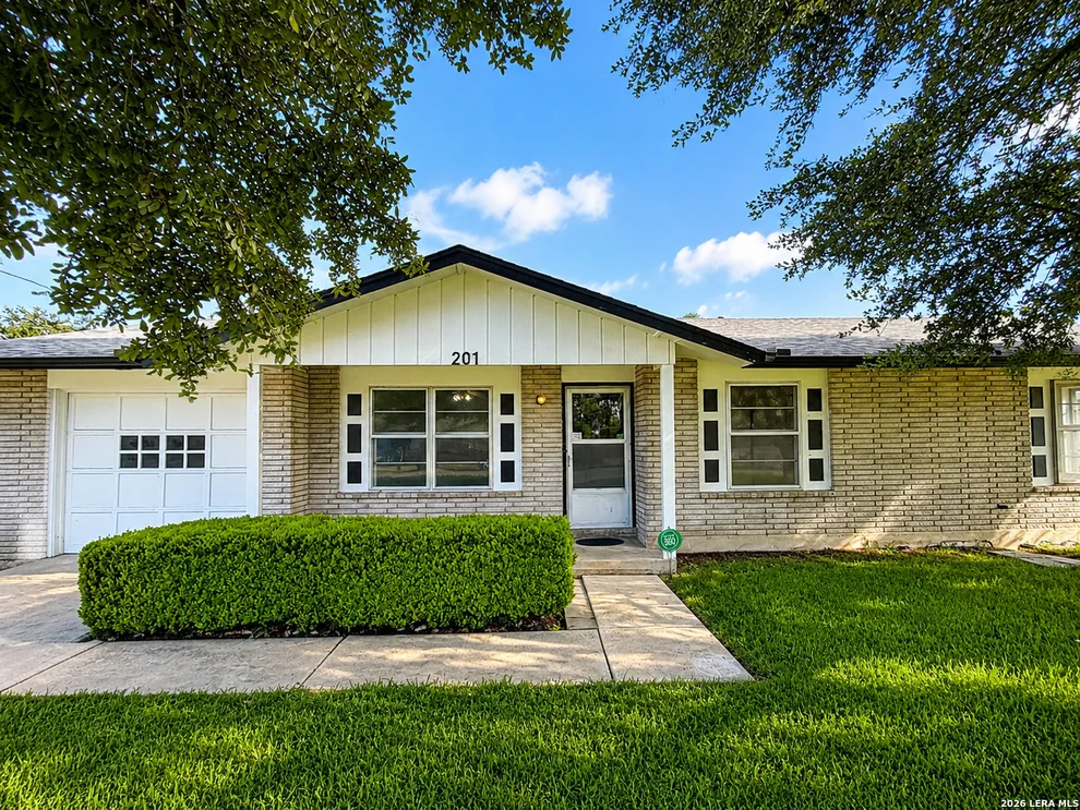 Unit for sale at 201 Avenue D, Converse, TX 78109