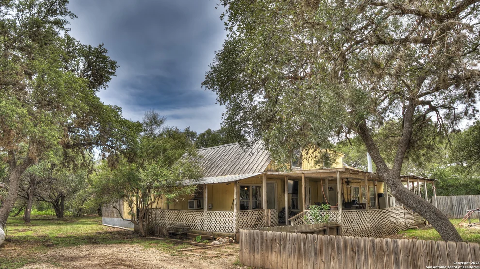 Unit for sale at 704 Alex Auld, Leakey, TX 78873