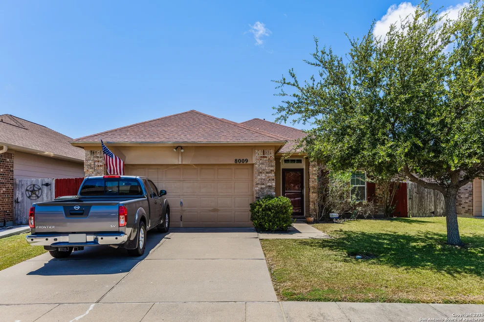 Unit for sale at 8009 Ventoso St, Corpus Christi, TX 78414