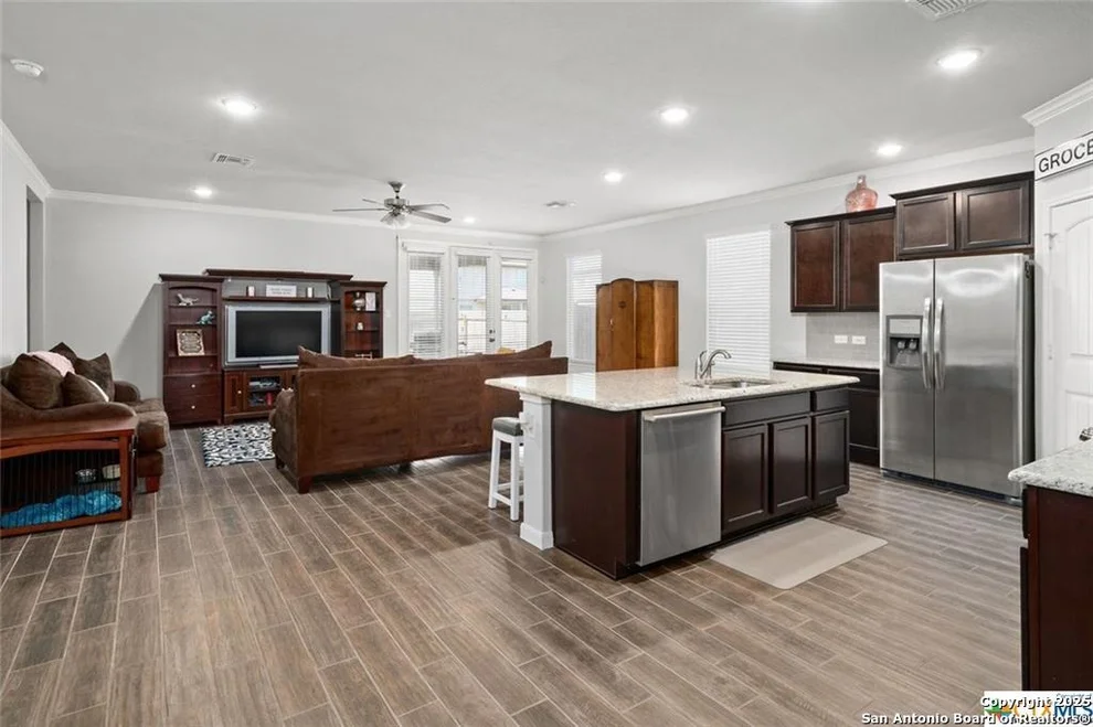 Unit for sale at 913 Cypress Ml, New Braunfels, TX 78130