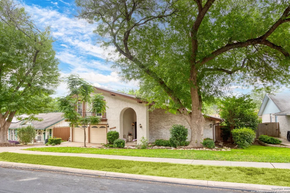 Unit for sale at 16610 Hunting Valley, San Antonio, TX 78247
