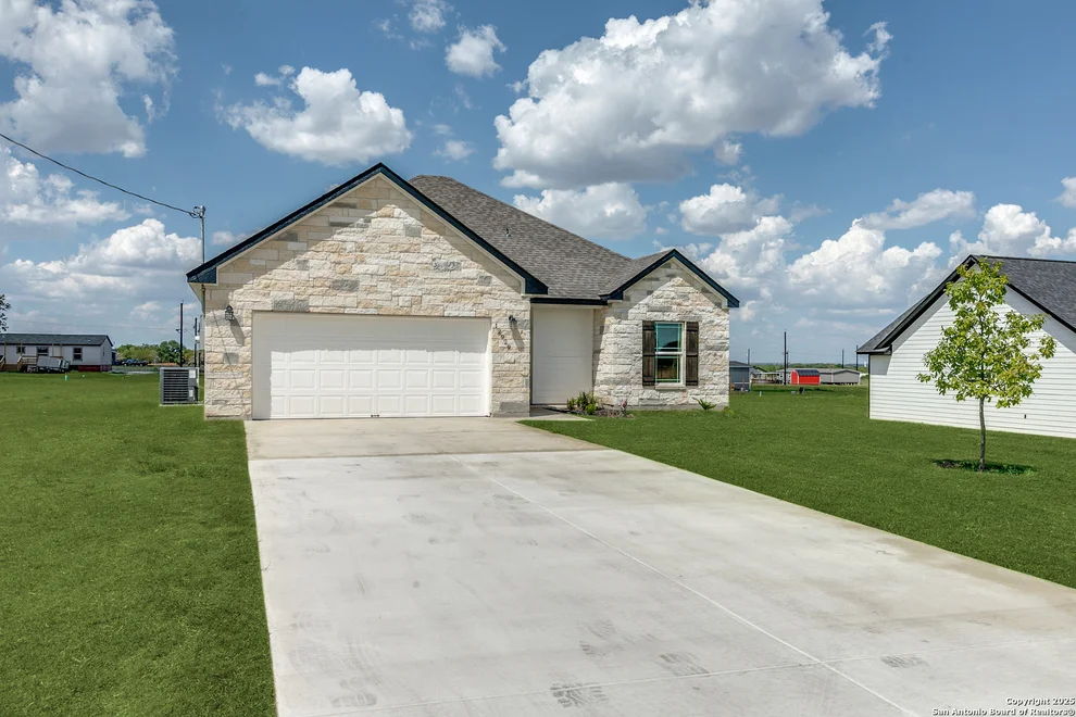 Unit for sale at 12929 Pueblo Nuevo, Atascosa, TX 78002