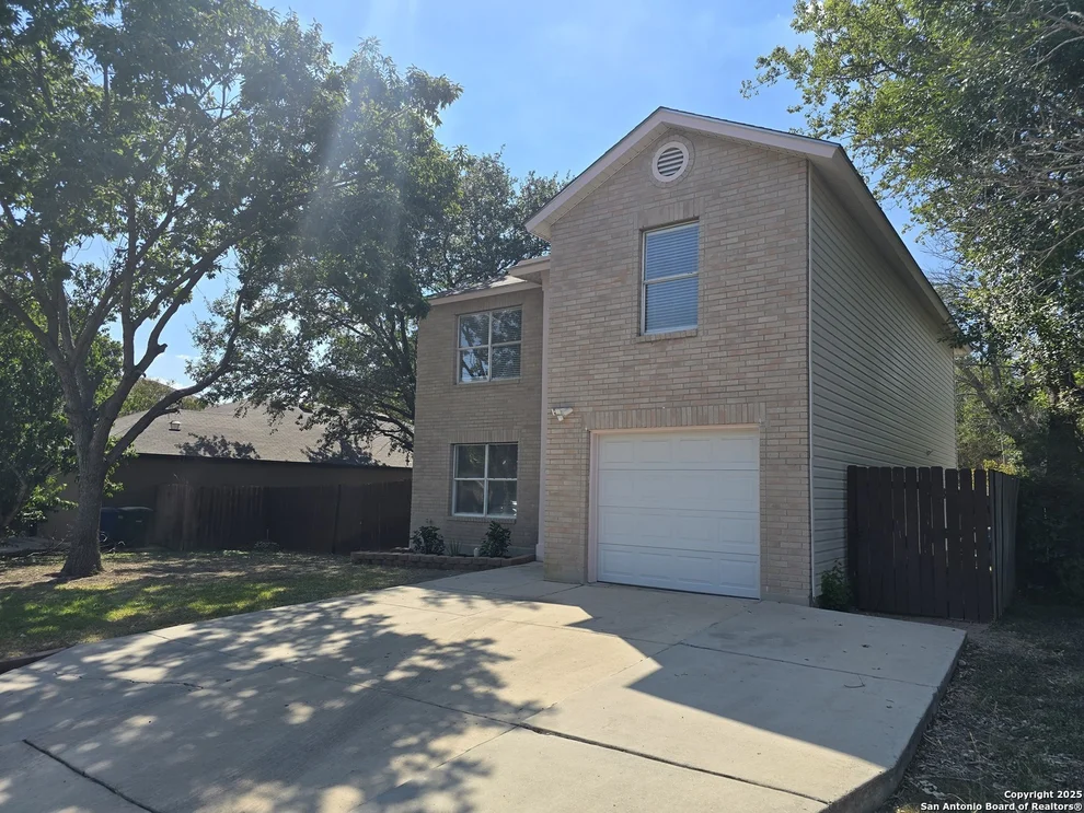 Unit for sale at 13914 Villa Camino, San Antonio, TX 78233