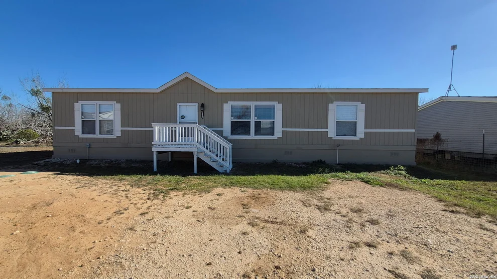 Unit for sale at 189 viridian, Pleasanton, TX 78064