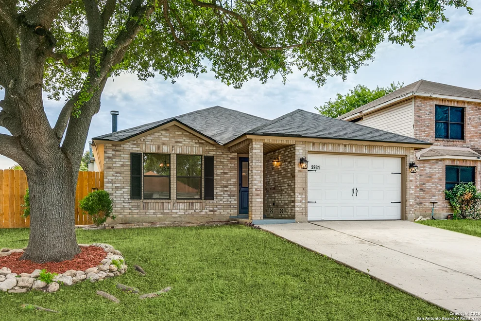 Unit for sale at 2931 Amber Glade, San Antonio, TX 78245