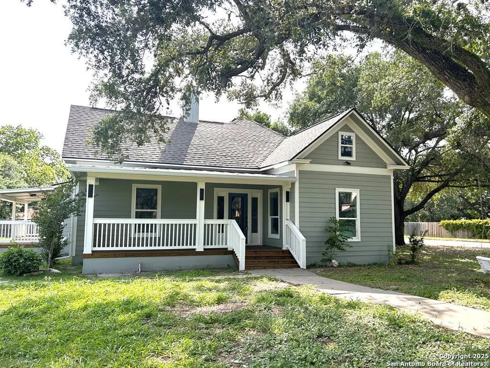 Unit for sale at 811 N Buchanan St, Beeville, TX 78102