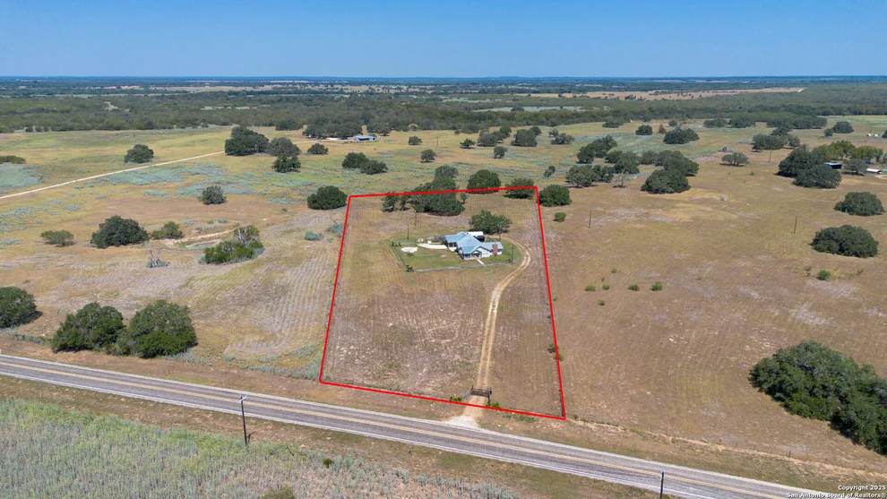 Unit for sale at 3752 FM 77, Nixon, TX 78140