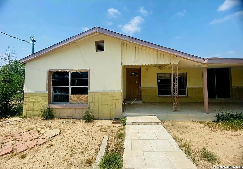 Unit for sale at 1473 Williams St., Eagle Pass, TX 78852