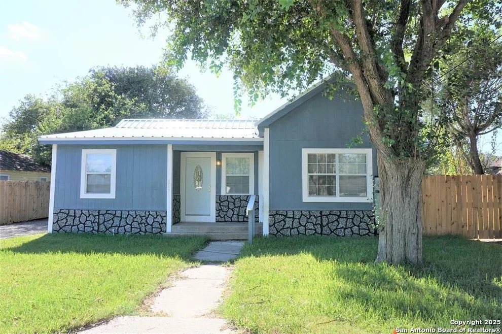 Unit for sale at 807 N Jefferson, Beeville, TX 78102