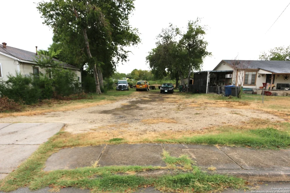 Unit for sale at 330 CHICKERING AVE, San Antonio, TX 78210