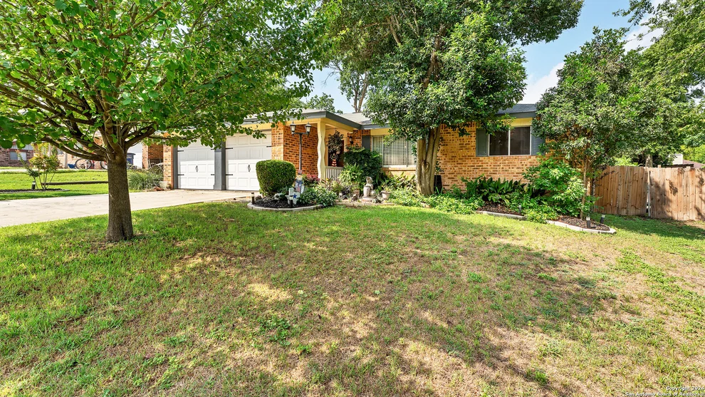 Unit for sale at 116 TRAIL WOOD, New Braunfels, TX 78130