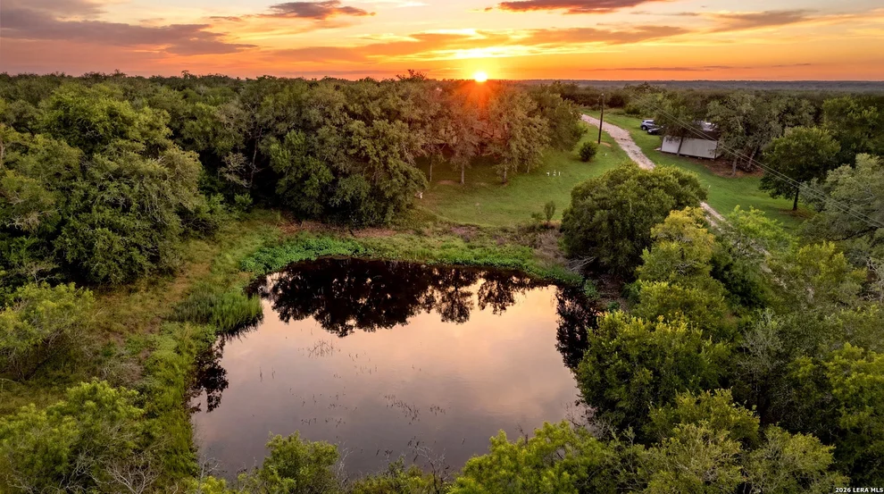 Unit for sale at 795 Indian Springs Dr, Kingsbury, TX 78638