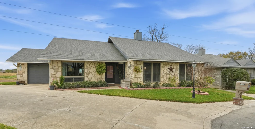 Unit for sale at 3913 Pecan Ct, Schertz, TX 78108