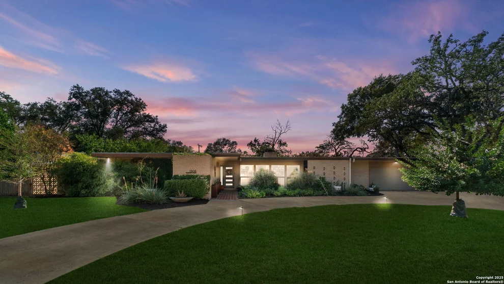 Unit for sale at 1308 Spanish Oaks, San Antonio, TX 78213