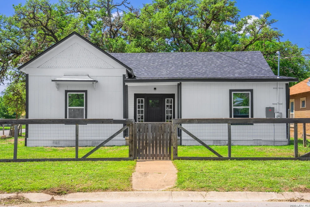 Unit for sale at 502 Ross St, Kerrville, TX 78028