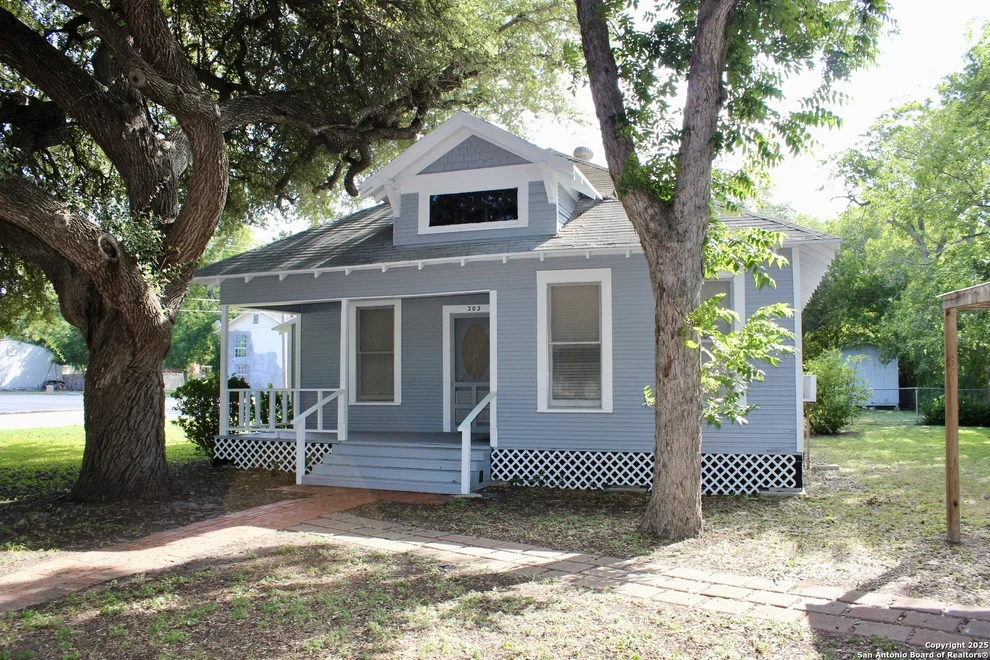 Unit for sale at 303 N 4TH ST, Kenedy, TX 78119