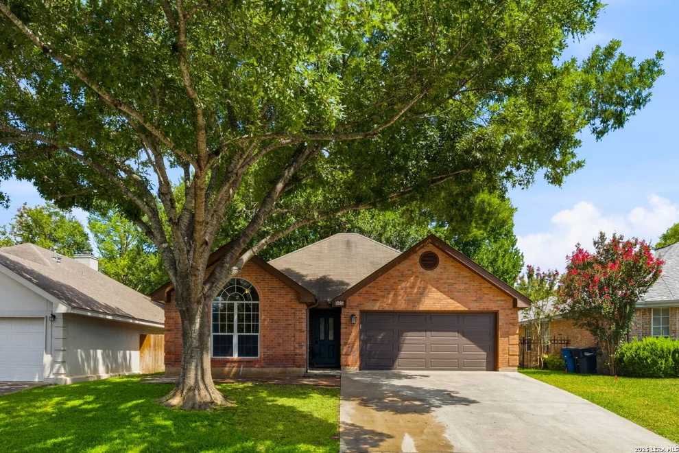 Unit for sale at 935 Parkdale, New Braunfels, TX 78130