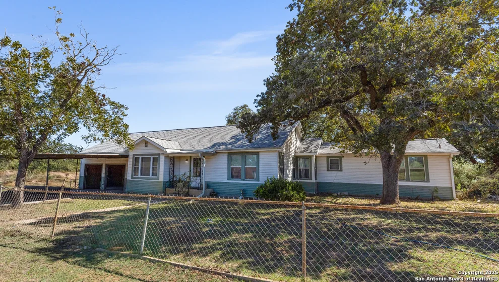 Unit for sale at 5750 Smith Rd, Von Ormy, TX 78073