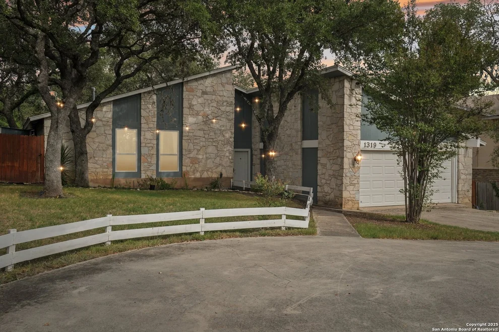 Unit for sale at 1319 E Bitters, San Antonio, TX 78216