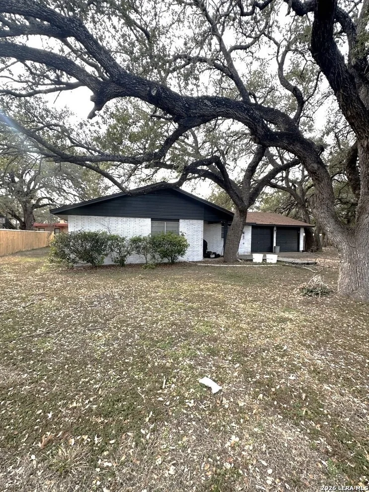 Unit for sale at 1005 Hondo, Sabinal, TX 78801