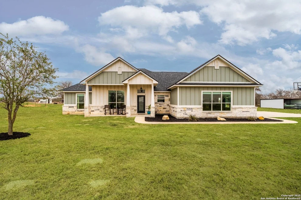 Unit for sale at 536 COUNTY ROAD 119, Floresville, TX 78114