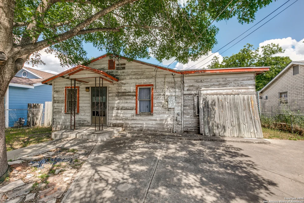 Unit for sale at 1218 Kyle St, San Antonio, TX 78224