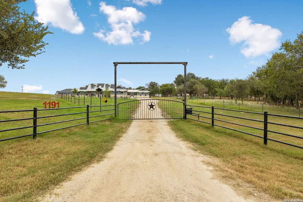 Unit for sale at 1191 HARTFIELD RD, Seguin, TX 78155