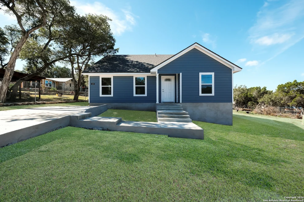 Unit for sale at 136 Hi View, Lakehills, TX 78063