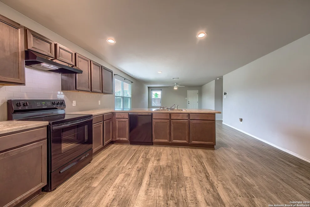 Unit for sale at 4430 Heathers Dawn, St Hedwig, TX 78152