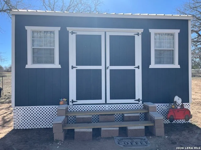 Unit for sale at 3086 County Road 442, Stockdale, TX 78160