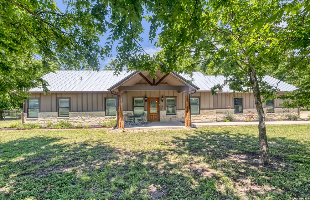 Unit for sale at 863 Flatrock Circle, Leakey, TX 78873