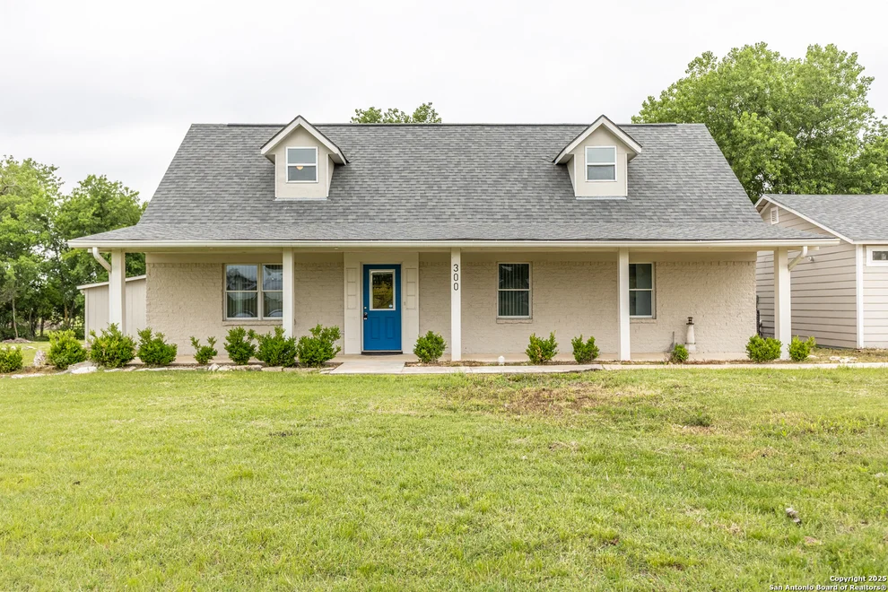 Unit for sale at 300 Carmel Creekside, Hutto, TX 78634