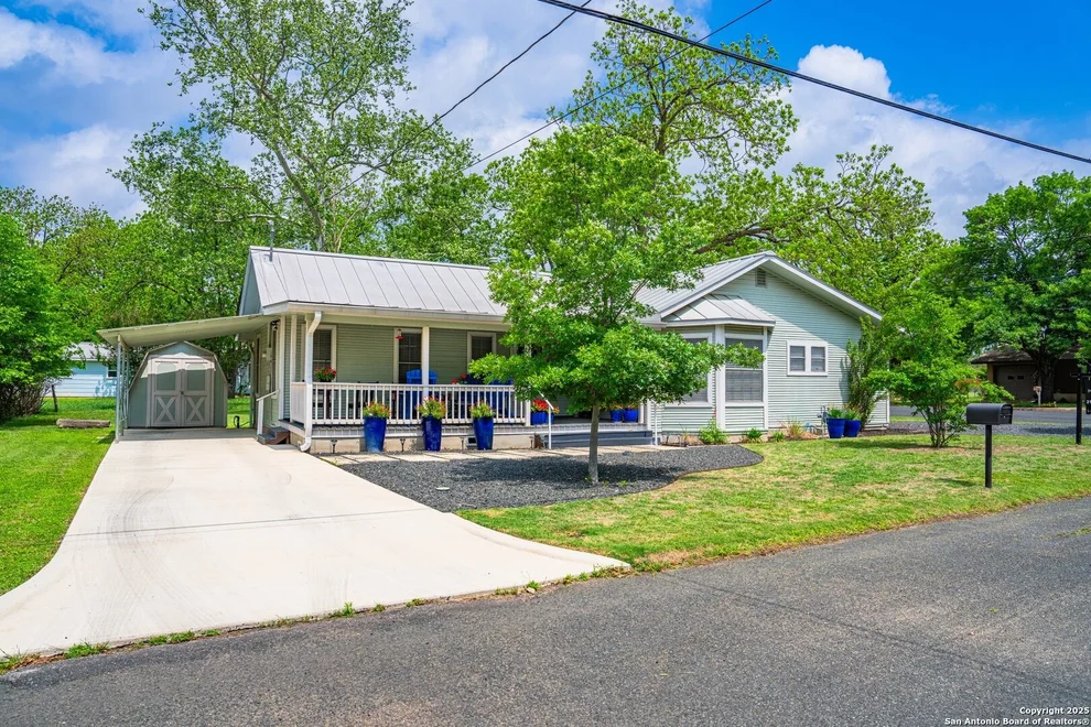 Unit for sale at 808 N Crockett St, Fredericksburg, TX 78624