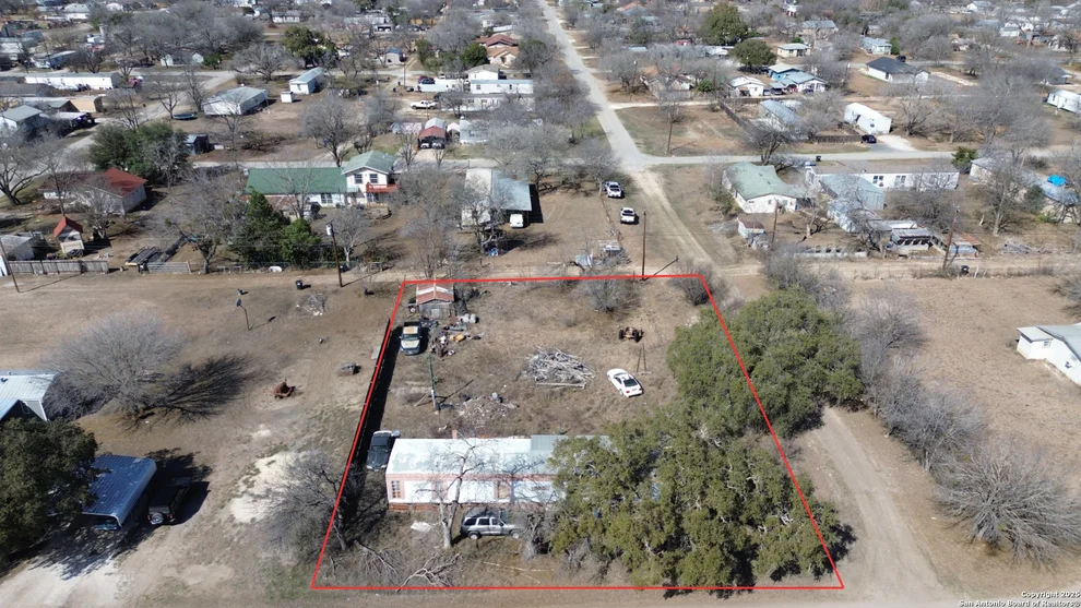 Unit for sale at 319 N Front Ave, Sabinal, TX 78801