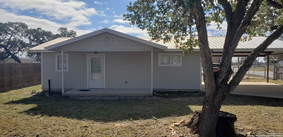 Unit for sale at 408 san antonio, Pleasanton, TX 78064