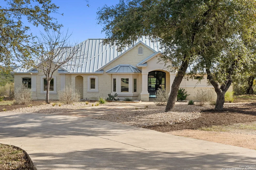 Unit for sale at 1100 Norwood Rd, Dripping Springs, TX 78620