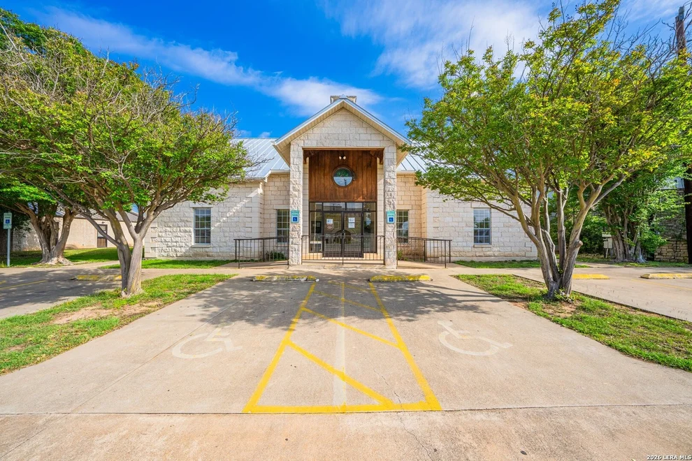 Unit for sale at 204 W Windcrest, Fredericksburg, TX 78624