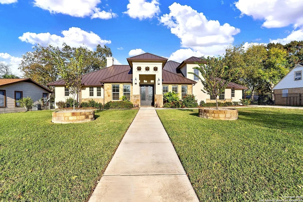 Unit for sale at 1309 E, Floresville, TX 78114