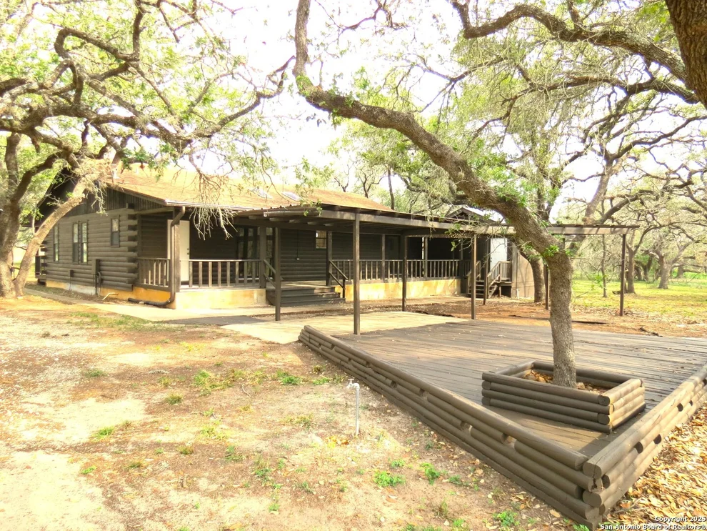 Unit for sale at 207 Misty Bend, Floresville, TX 78114
