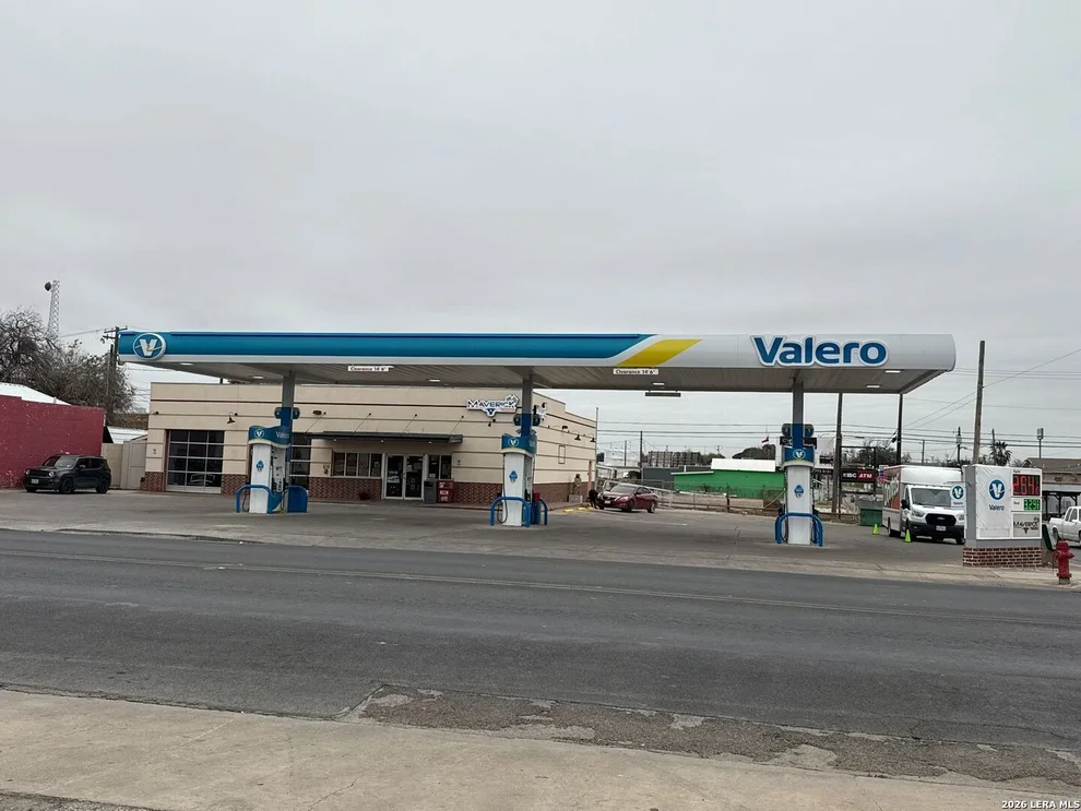 Unit for sale at 602 E MAIN ST, Eagle Pass, TX 78852