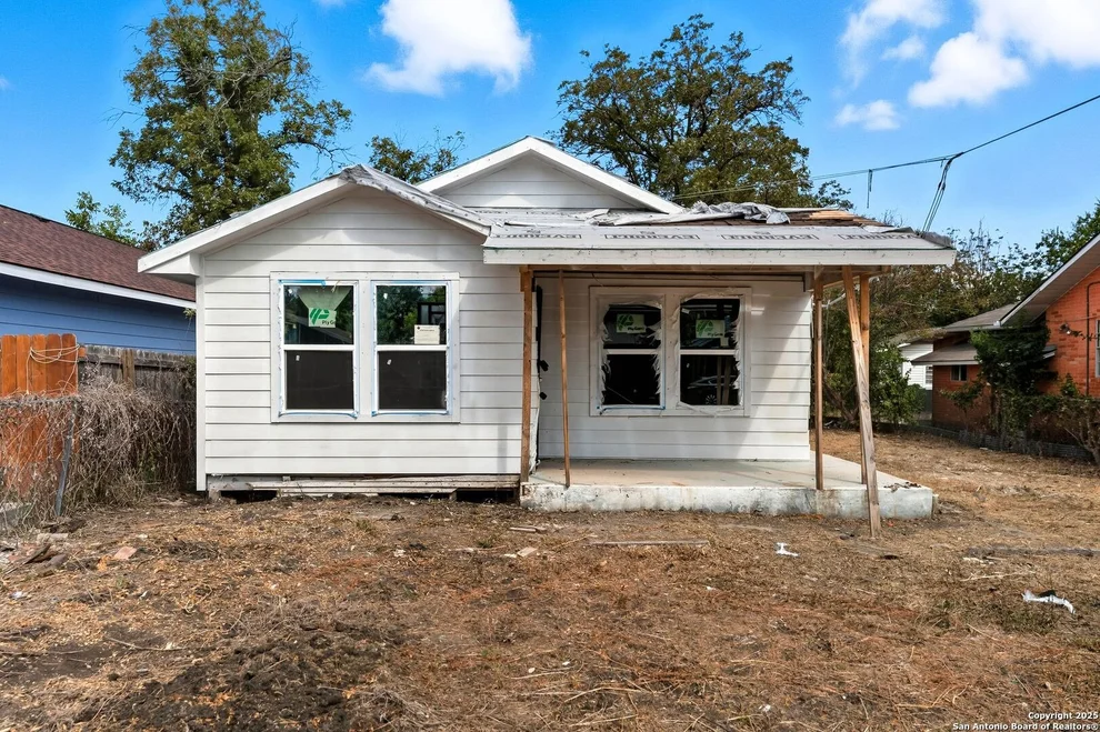 Unit for sale at 2031 E crockett, San Antonio, TX 78202