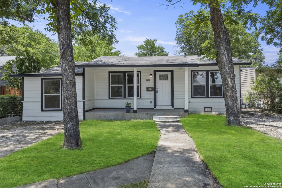 Unit for sale at 1711 Hermine, San Antonio, TX 78201